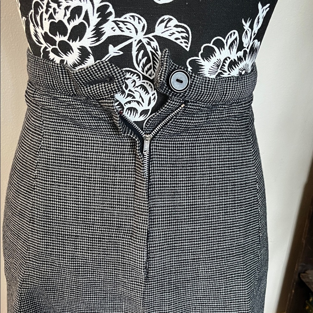 Vintage 1950s Two-Piece Gray Skirt Suit - Picture 7 of 7